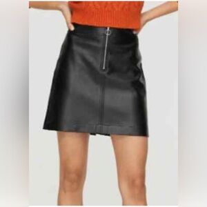 Aritzia Wilfred free Black vegan Leather zip front mini Skirt